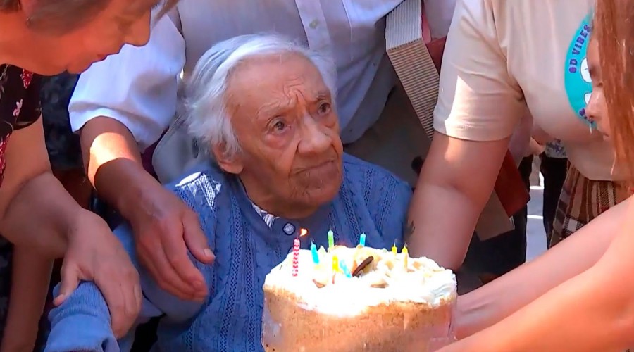 Todo Buin celebró los 105 años de la señora Julia