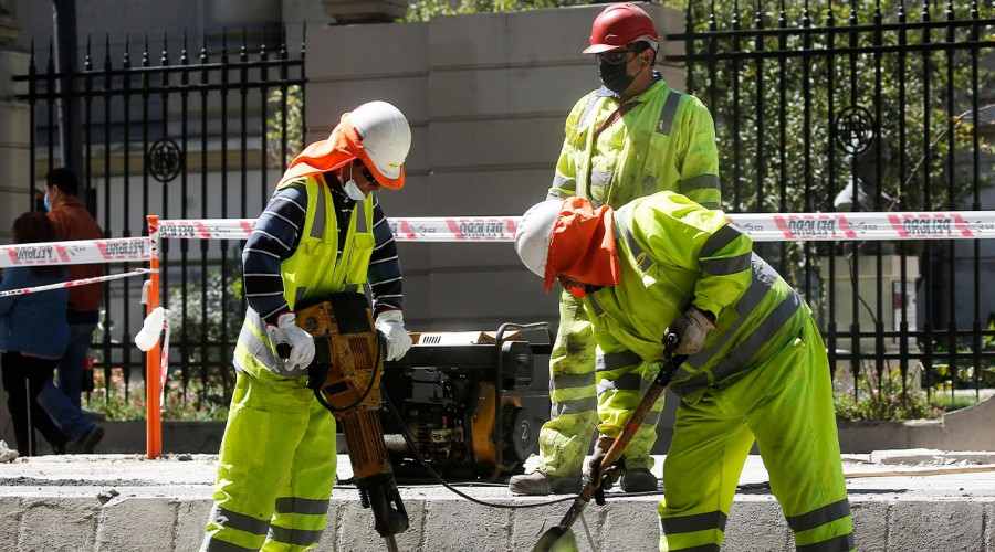 Proyecto 40 horas avanza en el Congreso: Revisa los cambios que tendría la jornada de trabajo