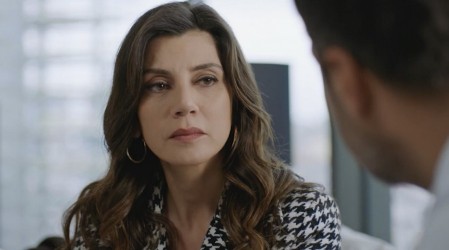 Azra le pide explicaciones a Efe (Capítulo 66 - parte 1)