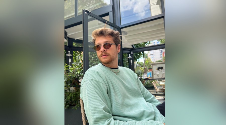 Burak Yörük está enamorado de esta joven rubia: Mira quién le robó el corazón al actor de 'Olvídame si Puedes'