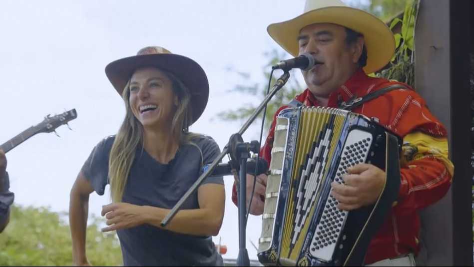 Mariana Derderián visita San José de Mariquina para conocer algunas de las tradiciones y oficios del campo