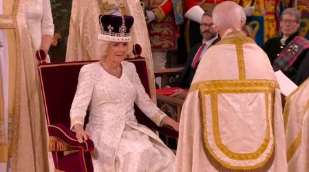 La reina consorte Camila fue coronada: La esposa del rey Carlos III se mostró sonriente en la ceremonia