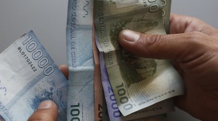 ¿Cuál es el sueldo mínimo en Chile?: Averigua quiénes lo reciben y cuándo aumentará