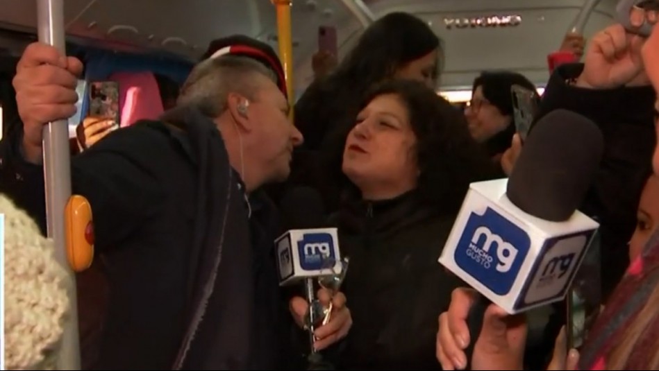 'Voy a darle un beso': Jaime Leyton bailó con pasajera de bus en despacho de Mucho Gusto 'Voy a darle un beso': Jaime Leyton bailó con pasajera de bus en despacho de Mucho Gusto