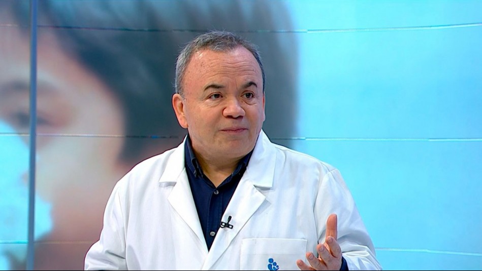 doctor-pedro-astudillo 'Esta solicitud es una exageración': Habla médico por alta demanda de certificados médicos en colegios
