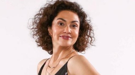 "Estoy muy contenta": Tamara Acosta regresa a las teleseries con un papel en "Generación 98"