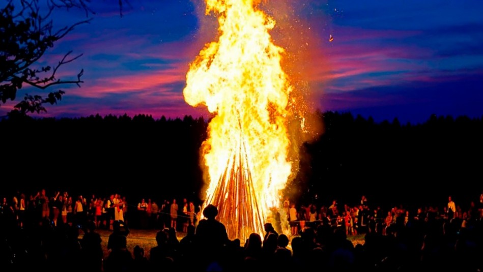 Noche de San Juan: Revisa qué se celebra este día y los rituales más populares de esta tradición