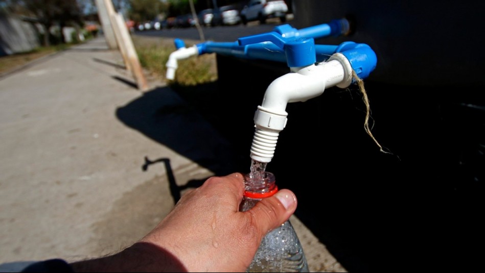Posible corte de agua: Aguas Andinas garantiza suministro hídrico en la Región Metropolitana por 24 horas Posible corte de agua: Aguas Andinas garantiza suministro hídrico en la Región Metropolitana por 24 horas
