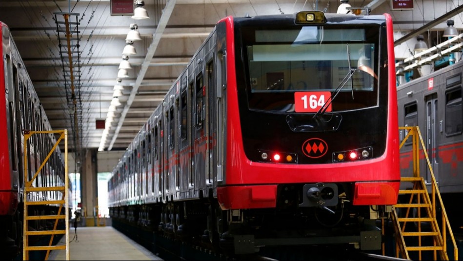 Línea 5 de Metro se encuentra suspendida en tres estaciones por desperfecto técnico