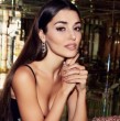 Hande Ercel volvió a ser blanco de críticas en las redes sociales. La actriz fue llamada exhibicionista luego de que publicara una foto en Instagram en traje de baño.