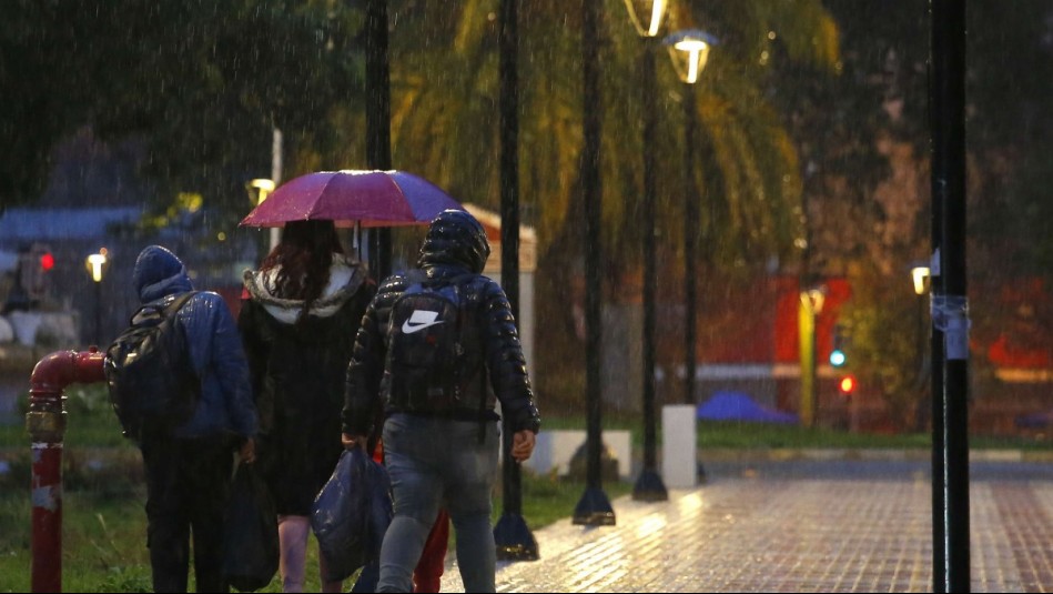 Anuncian precipitaciones para este jueves en nueve regiones del país: Revisa las zonas donde lloverá