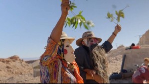 Con máscara de Achache: Mariana Derderián gozó con la música de una comparsa en Disfruta la Ruta