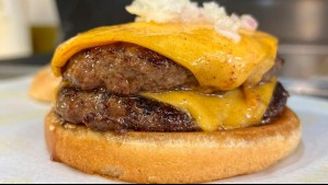 'Un menú simple y rápido': Descubre 'Doble Queso', la pyme que trajo de vuelta la auténtica hamburguesa