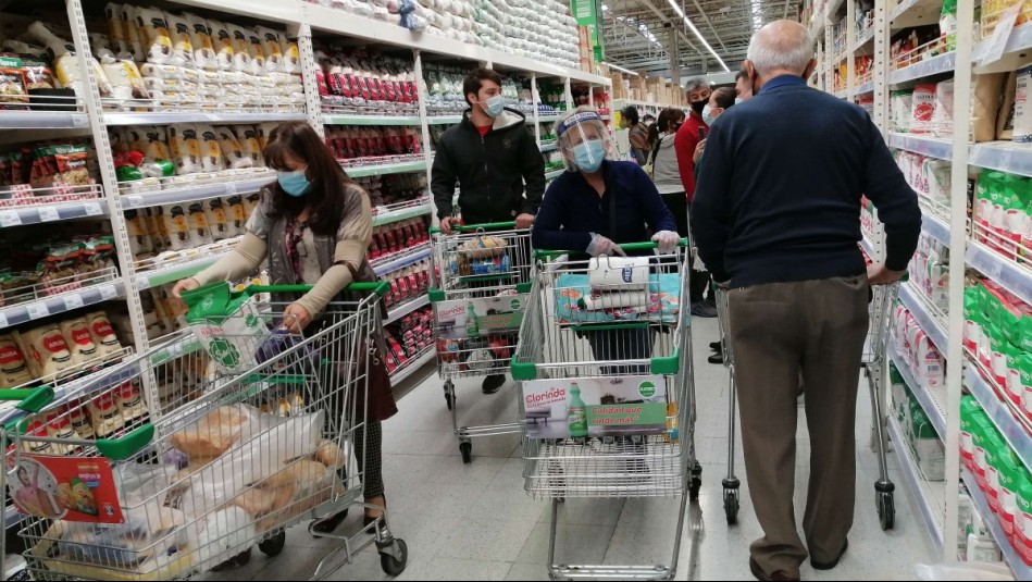 Desde productos a $1.000 a descuentos de hasta 40%: Las importantes ofertas de supermercados en agosto