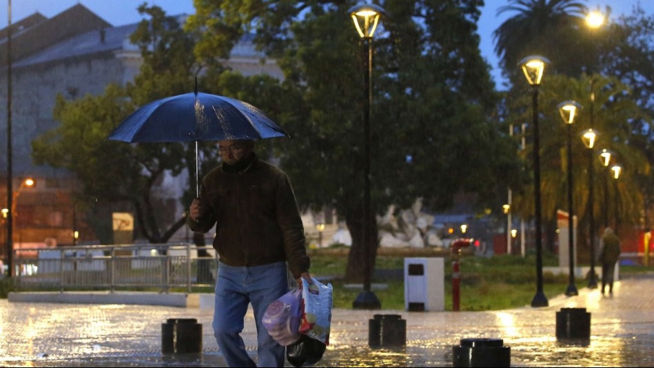 Lluvia a Santiago: Jaime Leyton adelantó cuándo llegarán las precipitaciones a la capital