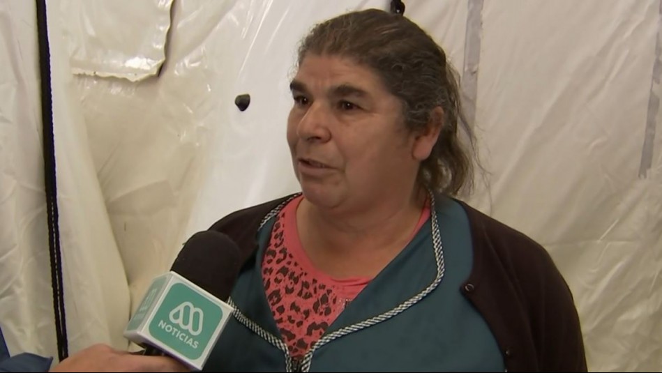 'Con mucha pena de perder todo': El desesperado llamado de familias en evacuación de albergue en Licantén