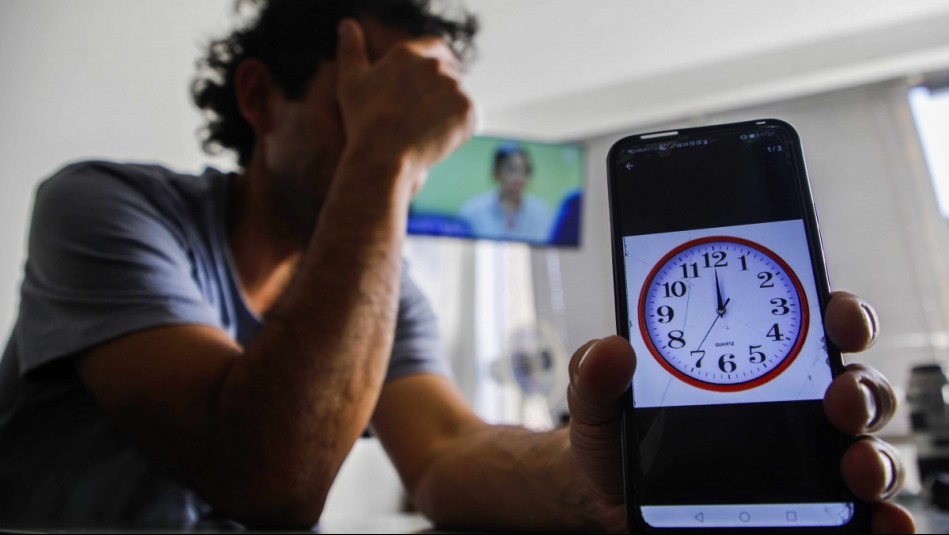 Experto critica próximo cambio de hora y explica razones: 'Ya no tiene sentido'