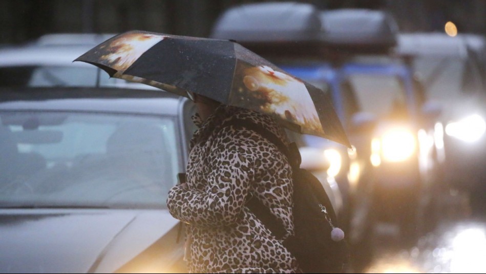 Lluvia en Santiago: Alejandro Sepúlveda adelanta hasta qué hora se mantendrán las precipitaciones