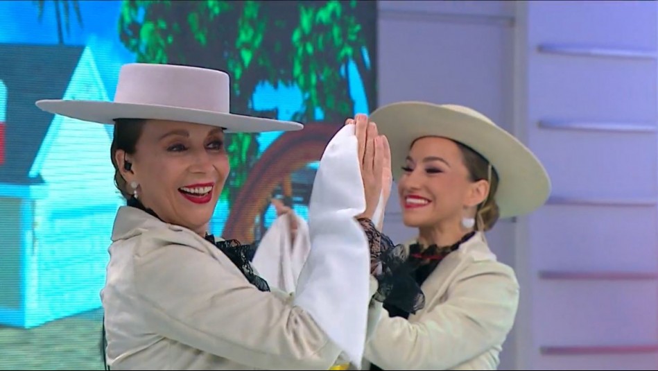 ¡Maravillosa! Así fue el look con el que Karen Doggenweiler cautivó bailando junto al grupo Pilficam