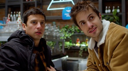 Avance de Como la Vida Misma: ¿Quién es la persona que pillará a Joselo y Thiago besándose?