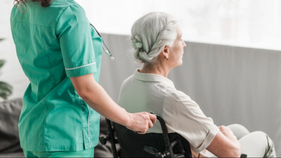 ¿Quieres recibir los beneficios de las personas cuidadoras? Estos son los pasos para registrarte en línea