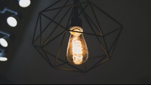 Fernando Godoy y el Grupo Saesa explican cómo determinar la eficiencia de una ampolleta