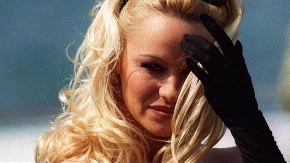 Pamela Anderson es halagada en Fashion Week de París por look sin maquillaje: 'Hay belleza en la aceptación'