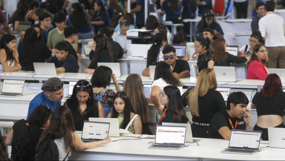 Educación Superior: Revisa qué beneficios debes tener para acceder a la Beca BAES y cómo postular