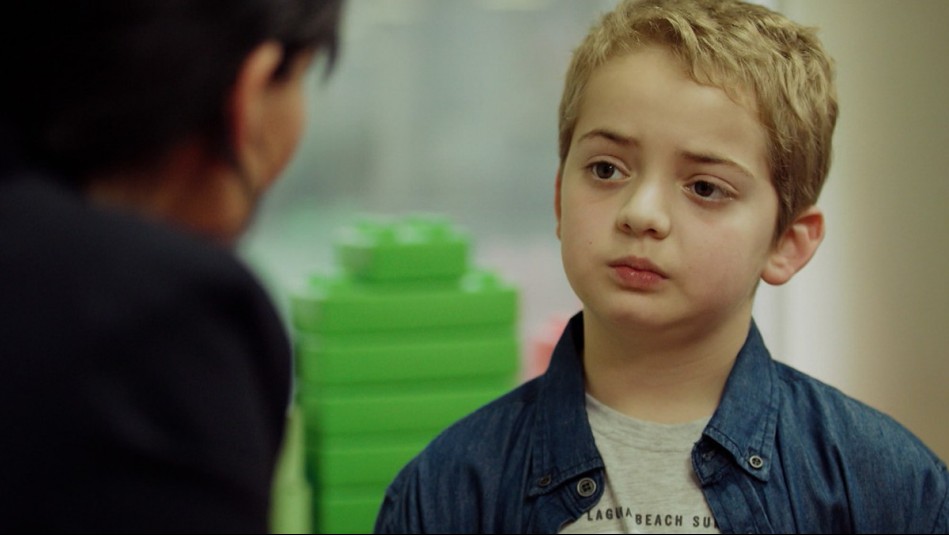 Como la Vida Misma - Capítulo 107: Benja se sincera sobre sus padres en el juicio por su custodia