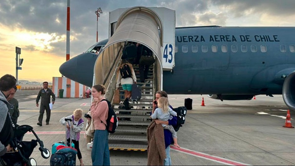 'Sería el último': Los detalles del cuarto vuelo humanitario de la FACh a Israel