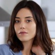 Esta semana la actriz turca, Cansu Dere, reapareció en público en un importante evento benéfico para la concientización sobre el cáncer de mama.