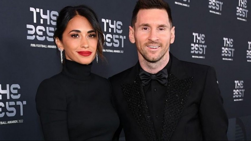 La esposa de Messi deslumbra con un look blanco y un lujoso accesorio rosa en una cena con los Beckham