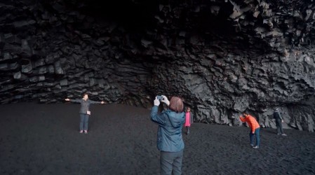 Fue locación de Game of Thrones: Dani Urrizola visitó las negras arenas de la playa Reynisfjara en Islandia