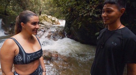 La chistosa travesía de Dani Urrizola para visitar el Paraíso Escondido colombiano en Viajando Ando