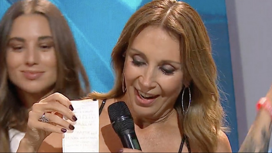 'Está mal escrito': Karen Doggenweiler vivió un curioso chascarro leyendo el primer cómputo de la Teletón 2023