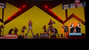 "Es otro nivel": Las reacciones que desataron las intérpretes de lengua de señas en show de Karen Paola