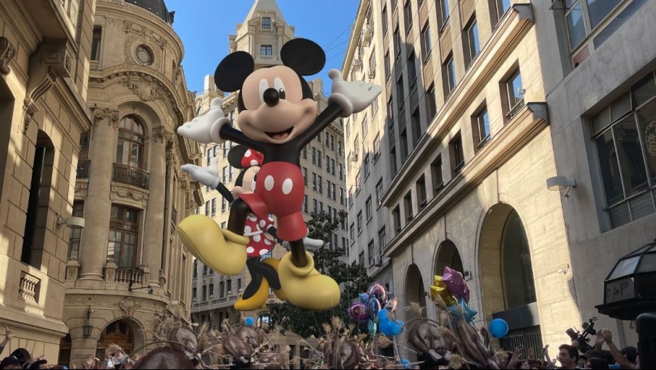 'El desfile navideño más grande de Sudamérica': Paris Parade 2023 celebrará el centenario de Disney