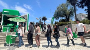 'Para vivir una experiencia refrescante': Sprite instala refrigeradores gigantes en Maipú y Viña del Mar