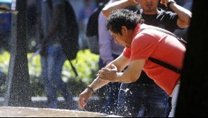 Máxima de 35°C el domingo: Así será el golpe de calor que afectará a Santiago durante este fin de semana largo