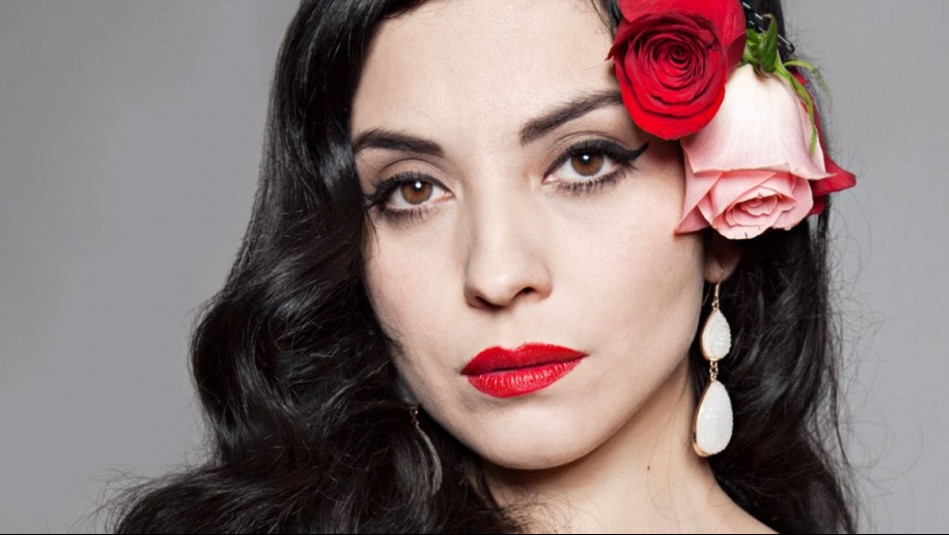 'Cag... plata': Mon Laferte así respondió ante incómoda pregunta de presentador español