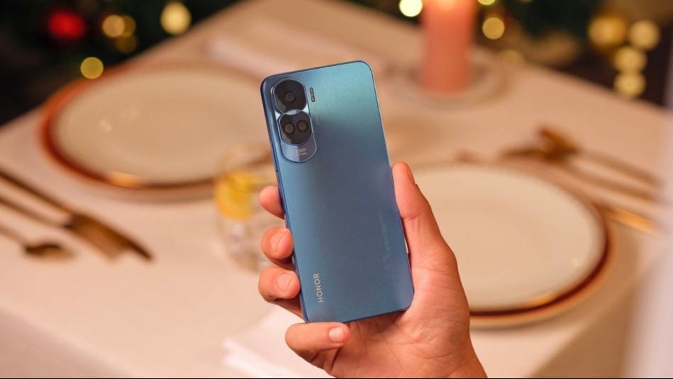 'Tres horas al día en redes sociales': Estudio reveló los cinco usos más frecuentes del celular