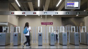 ¿Cuándo se implementará?: Metro de Santiago y Tren Alameda Nos se podrá pagar con tarjetas de crédito y débito