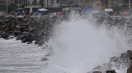 Armada de Chile emite alerta por marejadas anormales en la zona costera: ¿Cómo se producen?