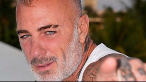 Gianluca Vacchi muestra los beneficios de los baños helados para su cuerpo: Camina sin ropa por su jardín