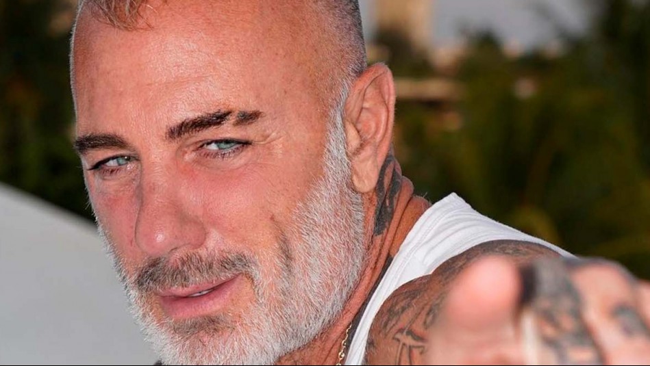 Gianluca Vacchi muestra los beneficios de los baños helados para su cuerpo: Camina sin ropa por su jardín