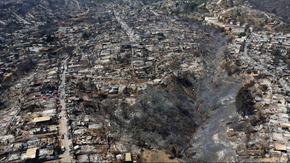 Autoridades afirman que hubo 'intencionalidad' en origen de incendios en la región de Valparaíso