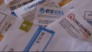 Esval anuncia congelamiento de cobros en sectores afectados por incendios en región de Valparaíso