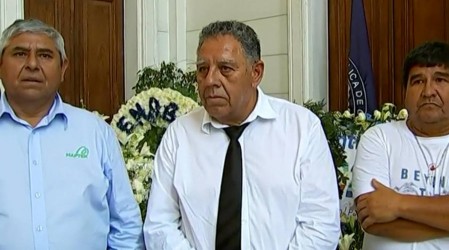Realizaron guardia de honor: Mineros de "Los 33" se despiden de expresidente Sebastián Piñera