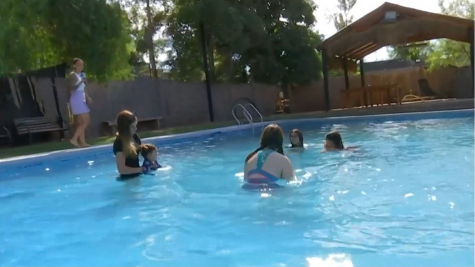 Con niños disfrutando del agua: Así quedó la piscina de Huechún tras denuncia en Mucho Gusto