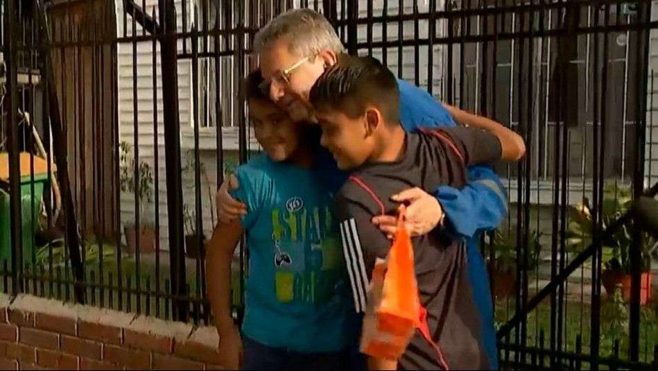 ¡Todos lo quieren! Este fue el tierno gesto de pequeños vecinos para Jaime Leyton en su cumpleaños